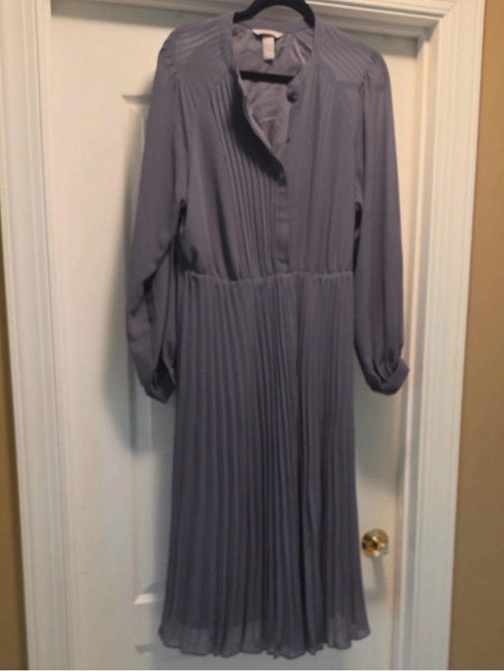 🩷Women’s H&M Pleaded Midi Dress